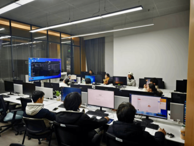 实践育人 滁州职业技术学院数字媒体系师生赴凤凰数媒科技（武汉）产教融合企业实践中心开展实训营